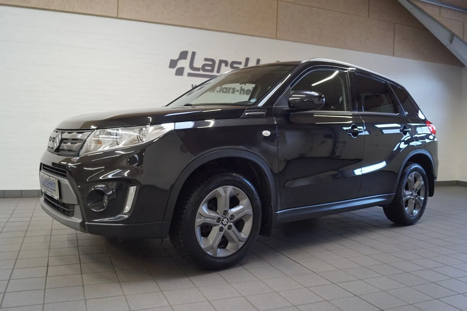 Suzuki Vitara 1,6 DDiS Active AllGrip 5d Image 3